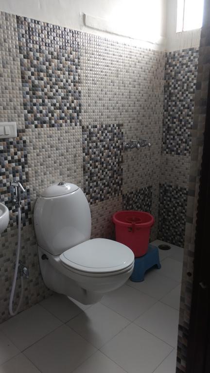 Hotel Golden Deluxe Jaipur Bagian luar foto